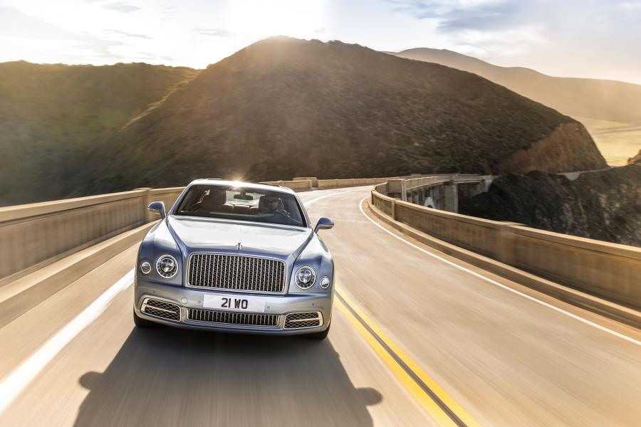  Bentley Mulsanne 2016 года  (фото 19 из 33)